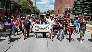 Manifestación pidiendo justicia por la muerte de Jayland Walker