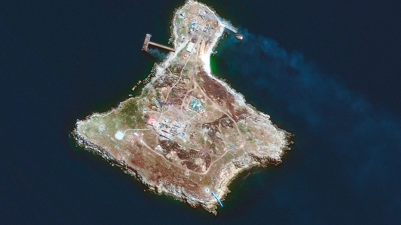 Остров Змеиный в Черном море