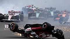 Horror-Crash des Alfa Romeo von Guanyu Zhou in Silverstone