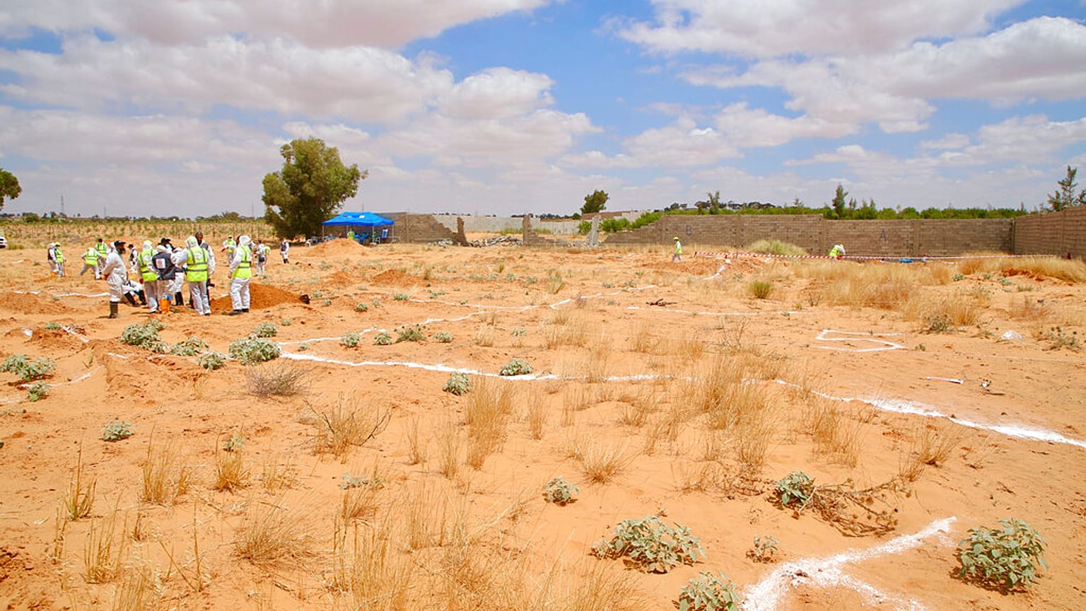 BM, Libya'nın Terhune kentinde 100 kadar toplu mezar bulunmuş olabileceğini bildirdi