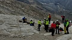 انهيار ثلجي في جبال الألب الإيطالية.