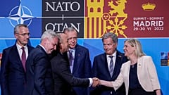 Accord entre la Turquie et la Finlande et la Suède lors du sommet de l'OTAN à Madrid, en Espagne, mardi 28 juin 2022. 