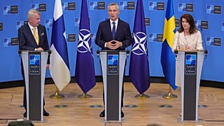 Pekka Haavisto finn külügyminiszter, Jens Stoltenberg NATO-főtitkár és Ann Linde svéd külügyminiszter
