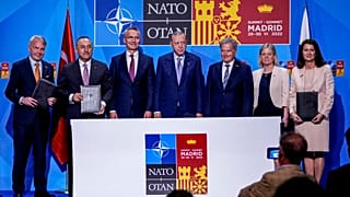 Madrid'de yapılan NATO Zirvesi'nde Türkiye İsveç ve Finlandiya'nın üyelik talebini onaylayan memorandumu imzaladı