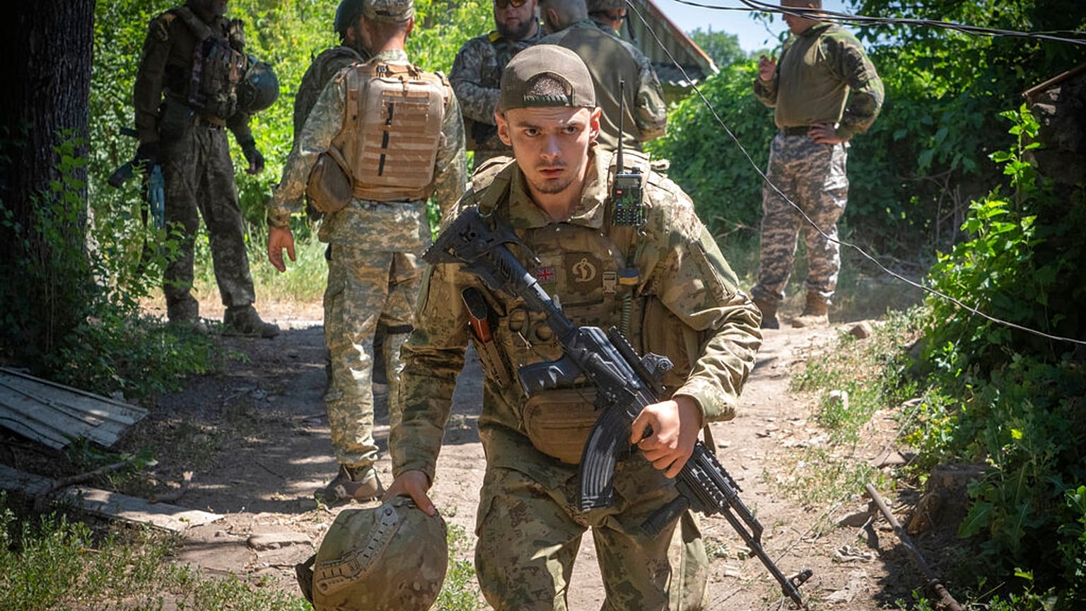 Ukraynalı askerler Donetsk'i korumak için savunma pozisyonuna geçti