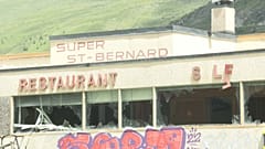 Heruntergekommenes Gebäude in Bourg Saint Pierre