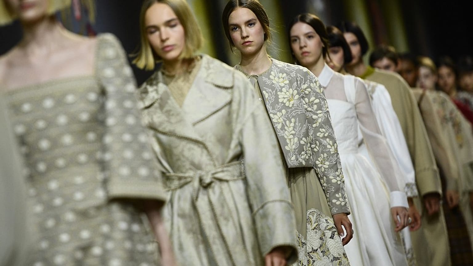 Coleção Dior apresentada no museu Rodin em Paris