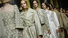 Coleção Dior apresentada no museu Rodin em Paris