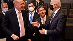 ΕΙΚΟΝΑ ΑΡΧΕΙΟΥ: ΕΡΝΤΟΓΑΝ ΚΑΙ ΜΠΑΪΝΤΕΝ