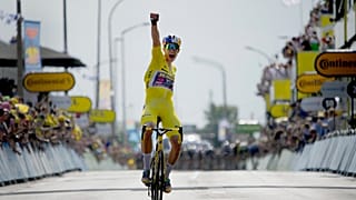 Le Belge Wout van Aert à l'arrivée de la 4ème étape du Tour, à Calais, le 05/07/2022