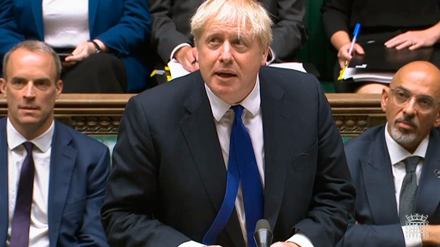 İngiltere Başbakanı Boris Johnson parlamentoda istifa baskısı altında kalmasına rağmen görevine devam edeceğini belirtti