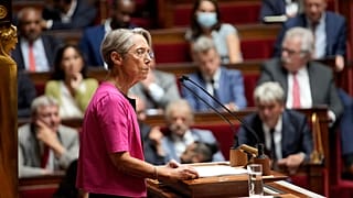 La primera ministra francesa, Elisabeth Borne, pronuncia un discurso en la Asamblea Nacional, en París, Francia, el 6 de julio de 2022.