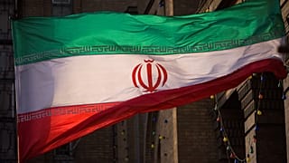تتهم إيران الموقوفين بأخذ عينات من التربة في مناطق أجريت فيها تجارب صاروخية 