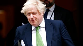 Boris Johnson, primeiro-ministro britânico, sai de Downing Street, Reino Unido