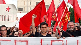 Manifestants nord-macédoniens à Skopje, contre la proposition française devant ouvrir les négociations d'adhésion à l'UE