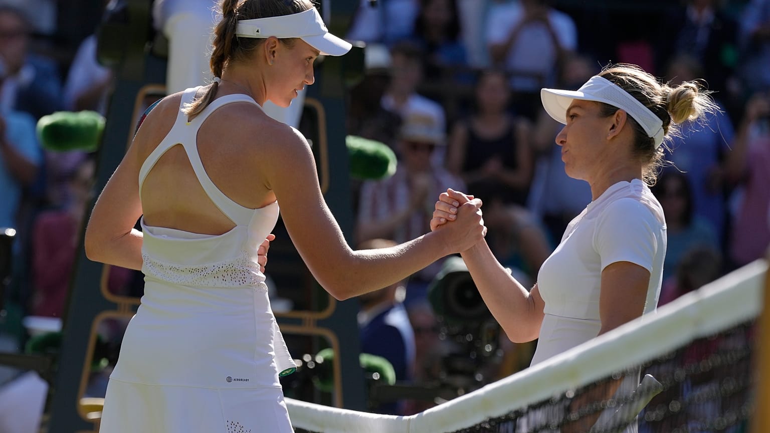Halep unterliegt Rybakina im Halbfinale