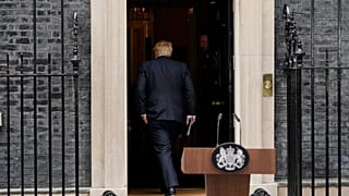 Boris Johnson poussé vers la sortie