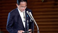 El primer ministro japonés Fumio Kishida hace una declaración tras el asesinato del ex primer ministro Shinzo Abe