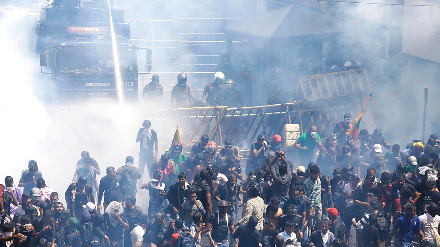 Manifestantes en las protestas contra el presidente de Sri Lanka, Gotabaya Rajapaksa