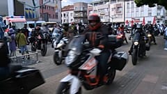 Motorradfahrer auf dem Weg nach Srebrenica