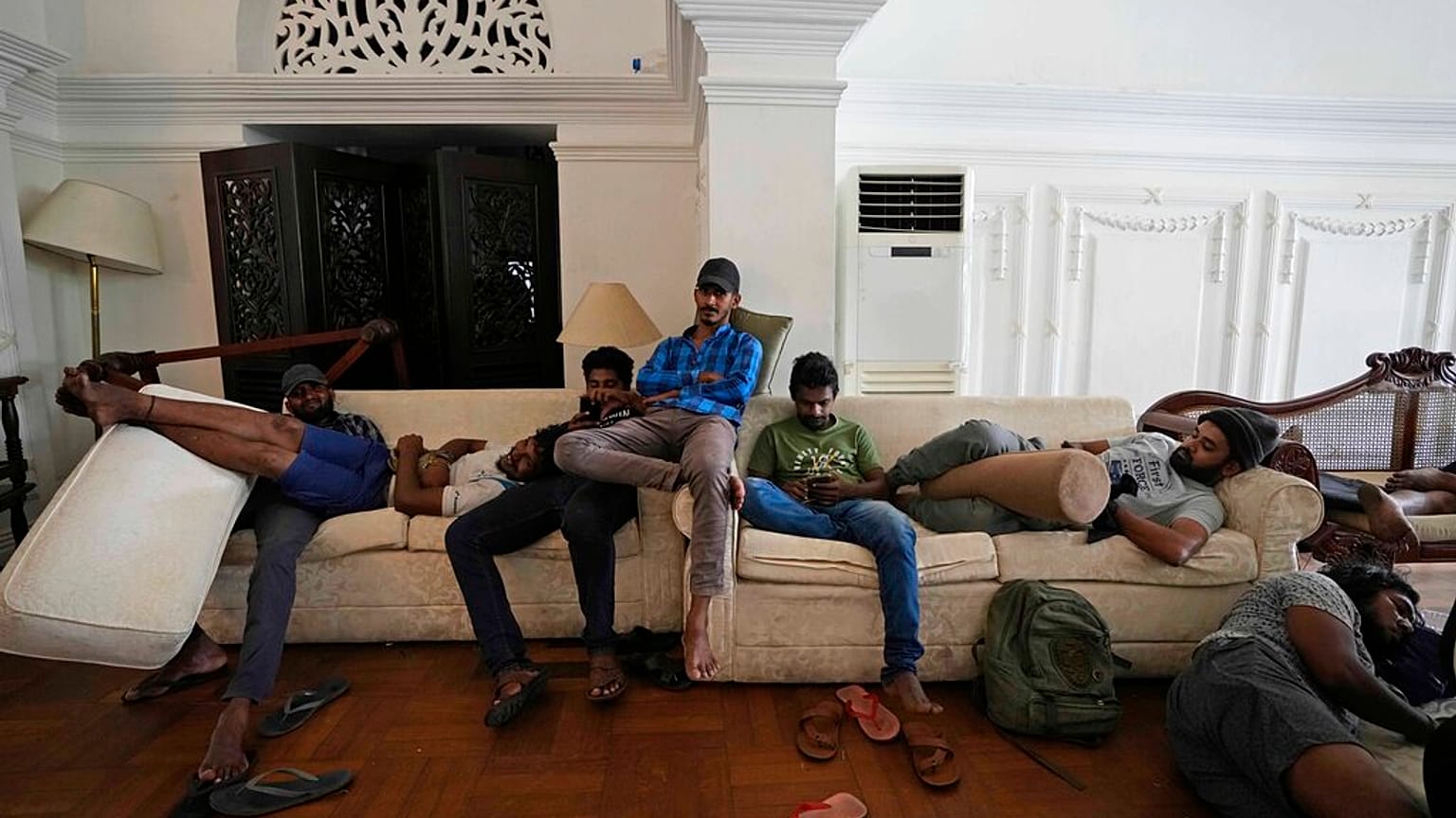 Toma popular del palacio presidencial en Sri Lanka
