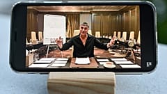 Sedat Peker sosyal medya hesabından yayımladığı videolarda Türk siyasetindeki üst düzey isimlerle ilgil önemli iddialar ortaya atmıştı