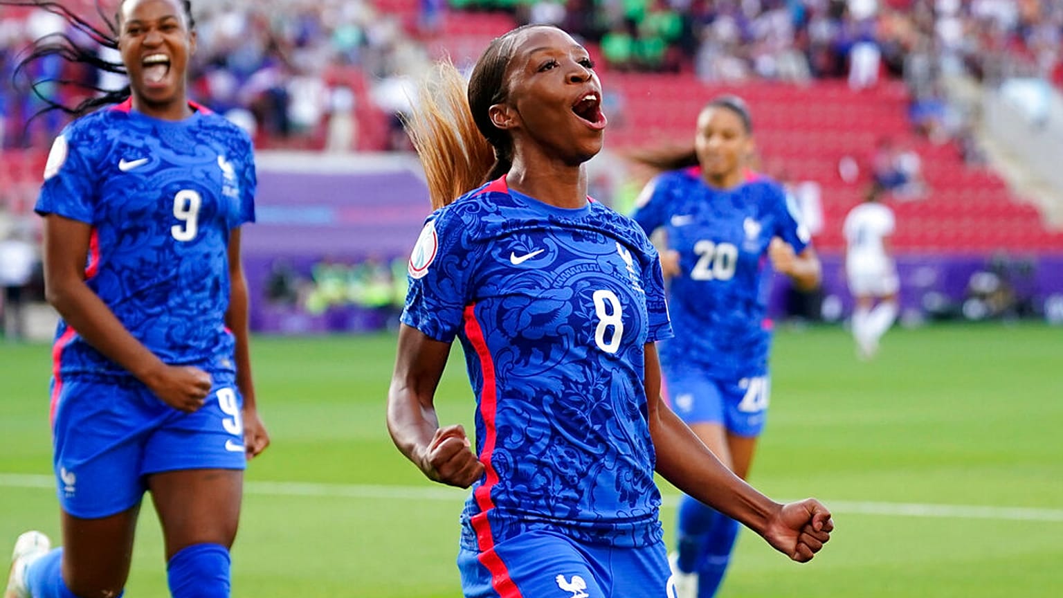 Grace Geyoro bejubelt ihren ersten Treffer im Spiel gegen Italien