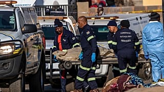 Os dois incidentes ocorreram na madrugada de domingo.
