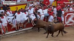Beim traditionellen Stierlauf wurde mehrere Menschen verletzt.