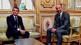 دیدار امانوئل ماکرون با دارا خسروشاهی، مدیرعامل اوبر در سال ۲۰۱۹