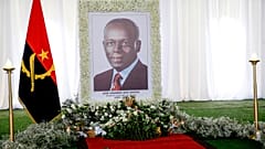 Ex-presidente de Angola, José Eduardo dos Santos, é homenageado em semana de luto