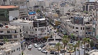 مشهد عام لمدينة رام الله بالضفة الغربية المحتلة
