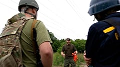 Άνδρες του ουλρανικού στρατού κατά τη διάρκεια εκπαίδευσης