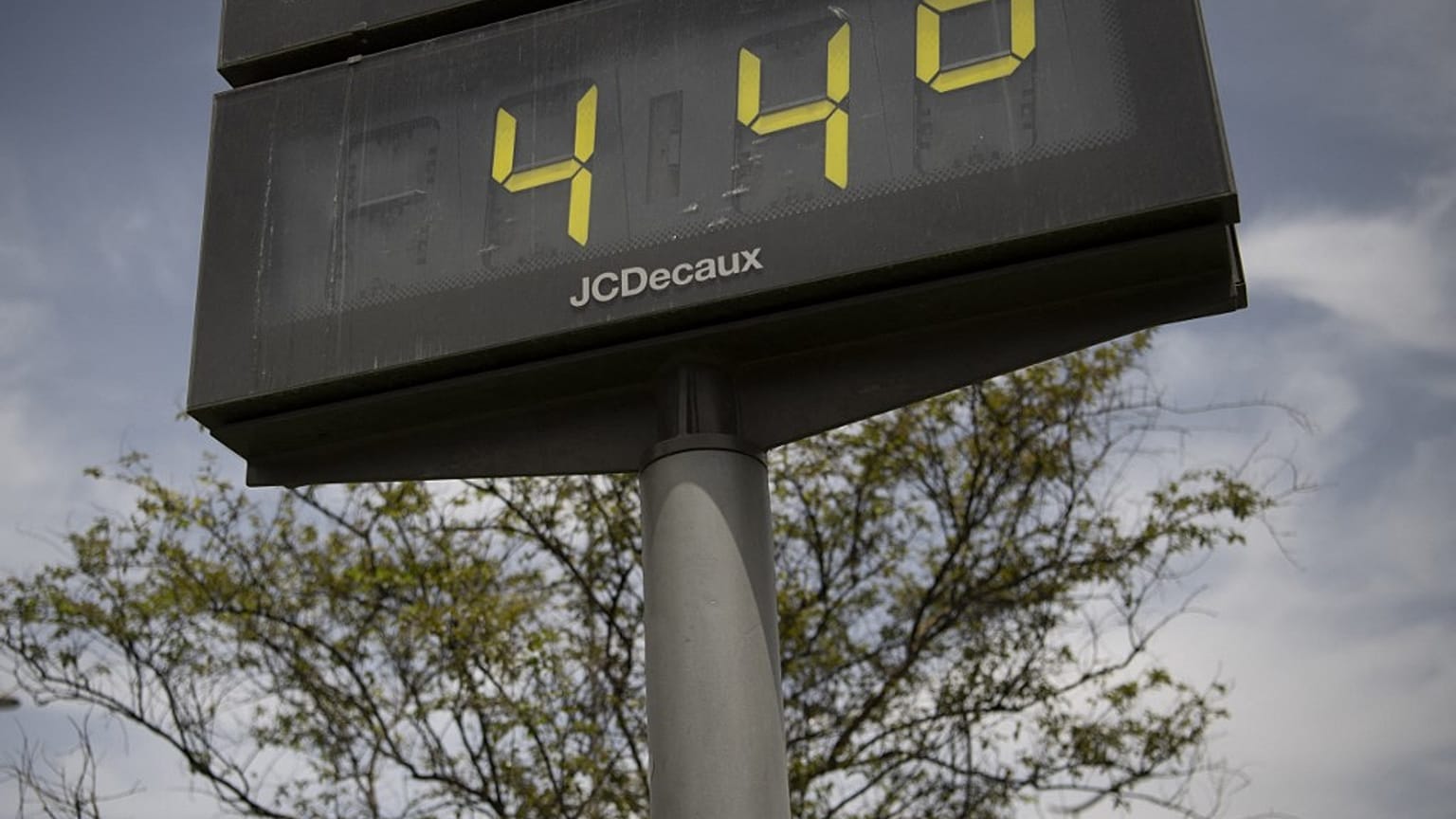 Sevilha sofre com onda de calor em Espanha