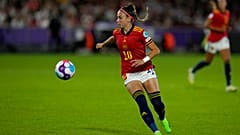 La española Athenea del Castillo durante el partido disputado contra Alemania