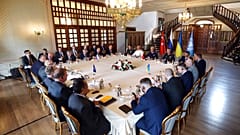 Die Verhandlungen finden im türkischen Istanbul statt.