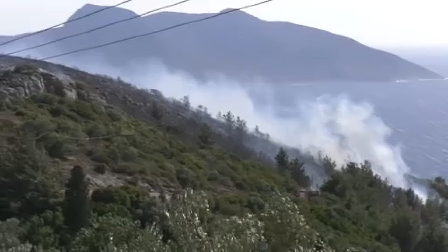 Η φωτιά στη δυτική Σάμο