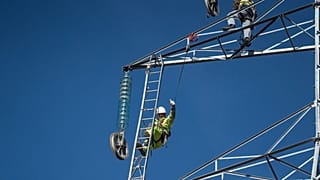 Συντήρησε του δικτύου μεταφοράς ηλεκτρικής ενέργειας
