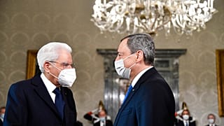 Matarella junto a Draghi
