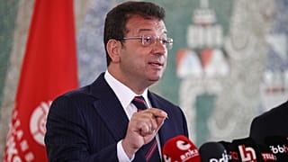 İstanbul Büyükşehir Belediye Başkanı Ekrem İmamoğlu Saraçhane'de basın toplantısı düzenledi