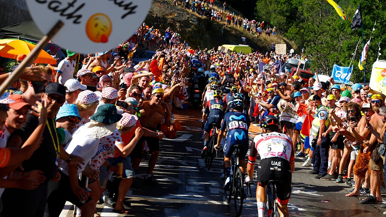 La montée de l'Alpe d'Huez, le 14 juillet 2022