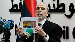 رئيس مجلس إدارة مؤسسة النفط الوطنية الليبية مصطفى صنع الله الذي رفض ترك منصبه 11/07/2022
