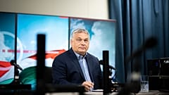 Orbán Viktor kormányfő a Kossuth rádió stúdiójában, ahol interjút adott a Jó reggelt, Magyarország! című műsorban 2022. júl