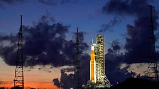 Ο πύραυλος της NASA Artemis στο Κέιπ Κανάβεραλ