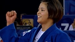 Abe Uta bejubelt ihren Grand-Prix-Sieg