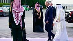 Joe Biden beim Empfang durch König Salman in Dschiddah