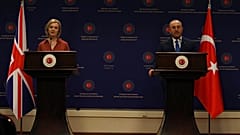 İngiliz Dışişleri Bakanı Liz Truss, Türk mevkidaşı Mevlüt Çavuşoğlu ile Ankara'da (arşiv)