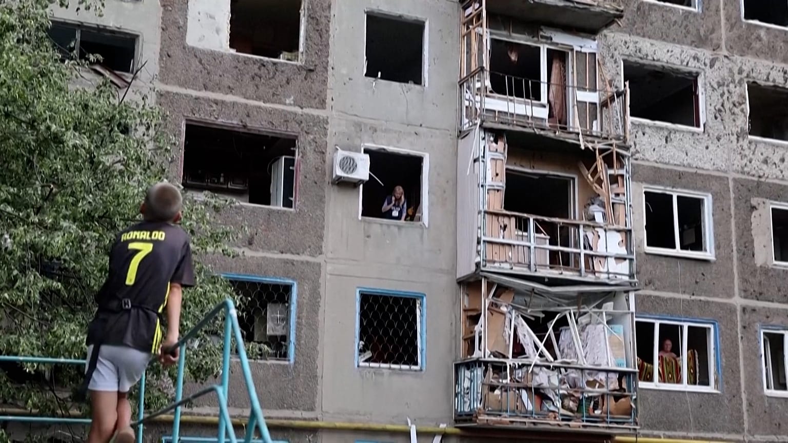 Strikes hit Ukrainian city of Kramatorsk and Kostyantynivka