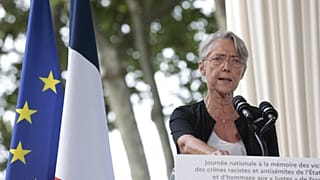 Elisabeth Borne rend hommage aux victimes de la rafle du Vél d'Hiv