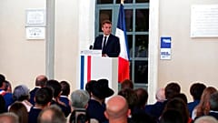 Emmanuel Macron pronuncia un discurso en la antigua estación de Pithiviers, convertida en lugar de memoria del Holocausto, Francia, 17/7/2022